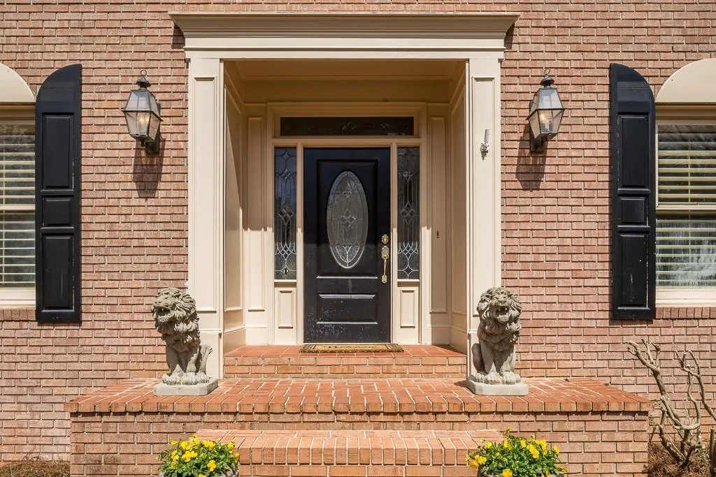 7245 Chattahoochee Bluff Drive, Sandy Springs, Georgia 30350, 6 Bedrooms Bedrooms, ,4 BathroomsBathrooms,Residential,Sold,7245 Chattahoochee Bluff Drive,6565052
