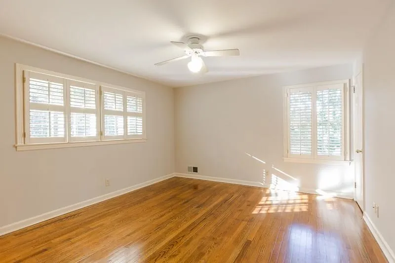 800 Starlight Drive, Atlanta, Georgia 30342, 4 Bedrooms Bedrooms, ,3 BathroomsBathrooms,Residential,Sold,800 Starlight Drive,5958437