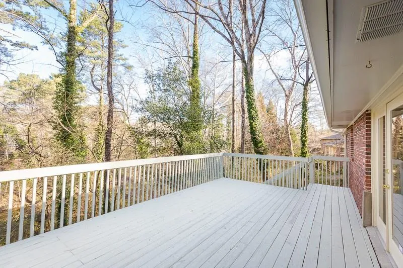 800 Starlight Drive, Atlanta, Georgia 30342, 4 Bedrooms Bedrooms, ,3 BathroomsBathrooms,Residential,Sold,800 Starlight Drive,5958437