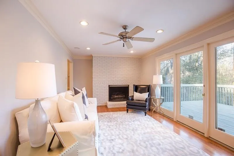 800 Starlight Drive, Atlanta, Georgia 30342, 4 Bedrooms Bedrooms, ,3 BathroomsBathrooms,Residential,Sold,800 Starlight Drive,5958437