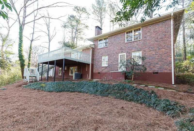 800 Starlight Drive, Atlanta, Georgia 30342, 4 Bedrooms Bedrooms, ,3 BathroomsBathrooms,Residential,Sold,800 Starlight Drive,5958437
