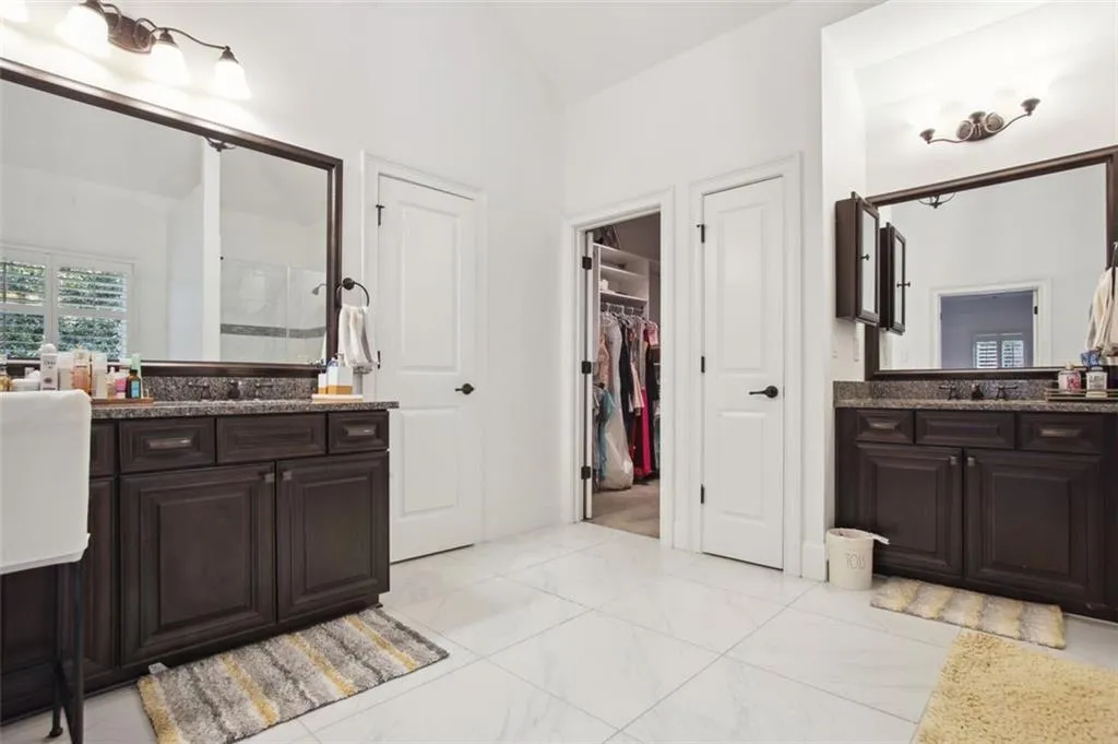 525 Forest Hills Drive, Atlanta, Georgia 30342, 6 Bedrooms Bedrooms, ,5 BathroomsBathrooms,Residential,For Sale,525 Forest Hills Drive,7663912