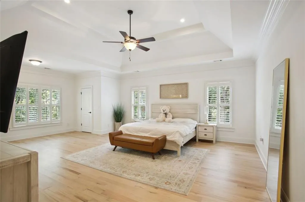 525 Forest Hills Drive, Atlanta, Georgia 30342, 6 Bedrooms Bedrooms, ,5 BathroomsBathrooms,Residential,For Sale,525 Forest Hills Drive,7663912