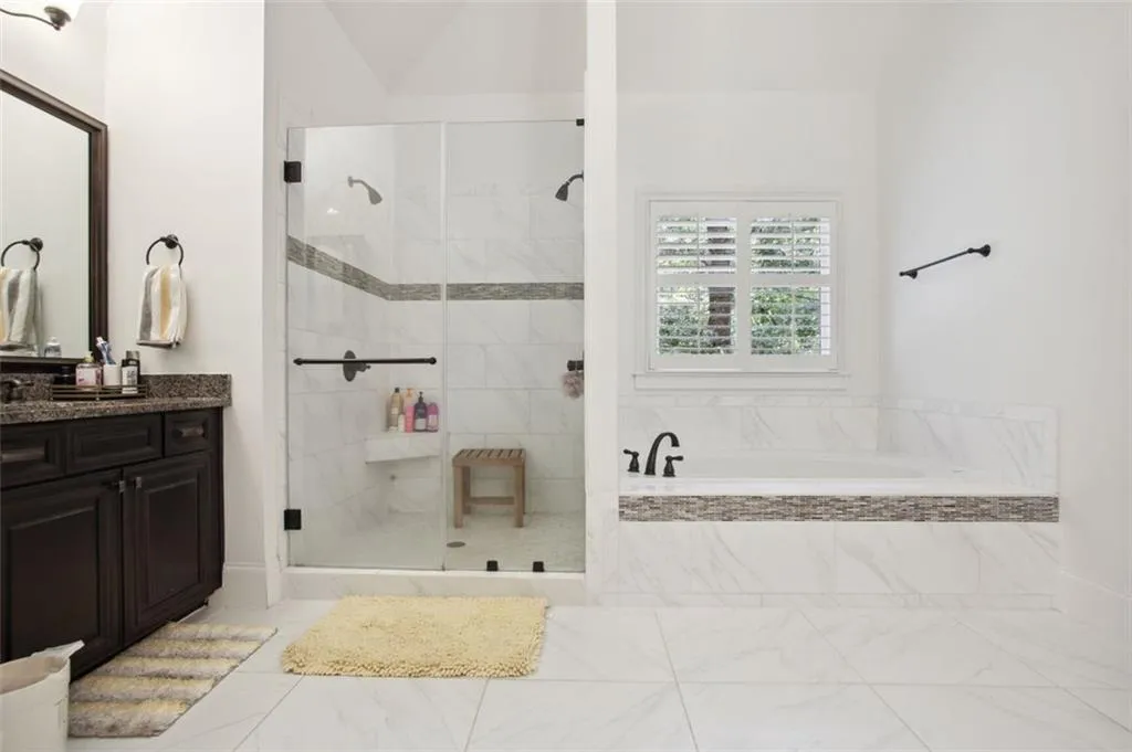 525 Forest Hills Drive, Atlanta, Georgia 30342, 6 Bedrooms Bedrooms, ,5 BathroomsBathrooms,Residential,For Sale,525 Forest Hills Drive,7663912