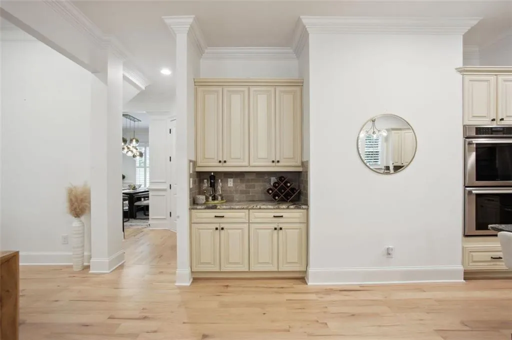 525 Forest Hills Drive, Atlanta, Georgia 30342, 6 Bedrooms Bedrooms, ,5 BathroomsBathrooms,Residential,For Sale,525 Forest Hills Drive,7663912