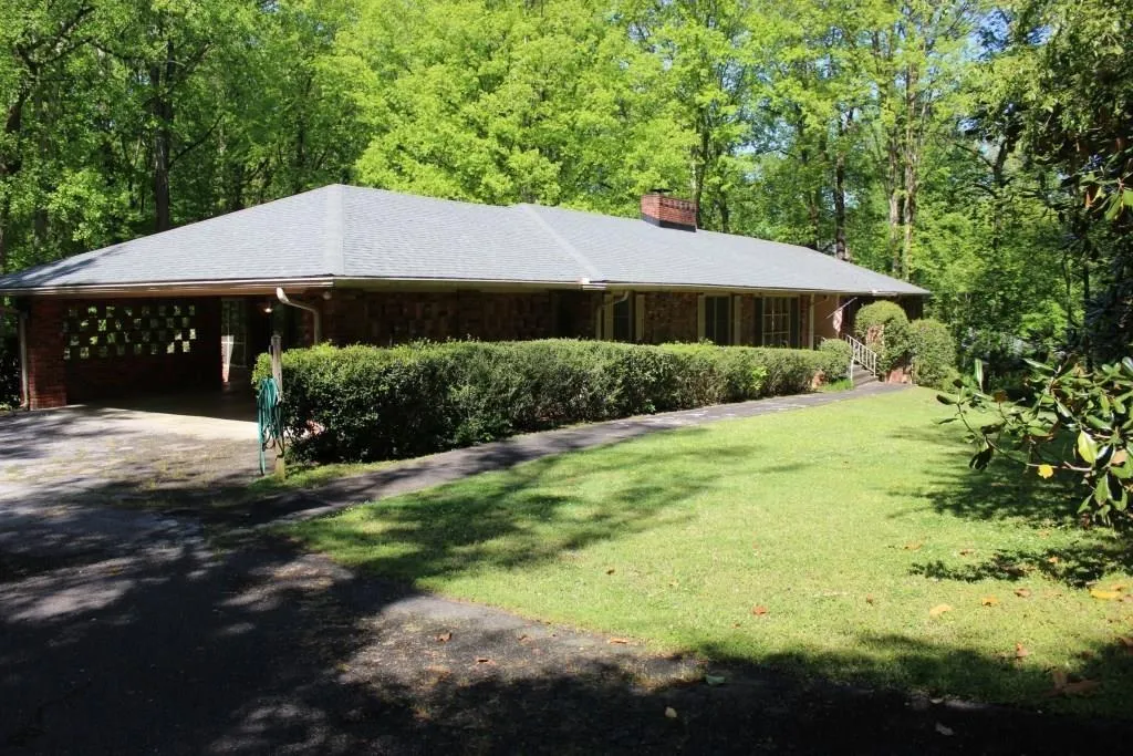 5260 Long Island Drive Nw, Sandy Springs, Georgia 30327, 5 Bedrooms Bedrooms, ,3 BathroomsBathrooms,Residential,Sold,5260 Long Island Drive Nw,6519601