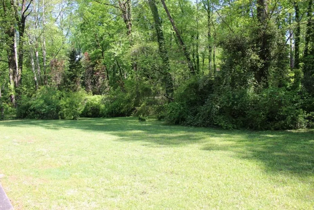 5260 Long Island Drive Nw, Sandy Springs, Georgia 30327, 5 Bedrooms Bedrooms, ,3 BathroomsBathrooms,Residential,Sold,5260 Long Island Drive Nw,6519601