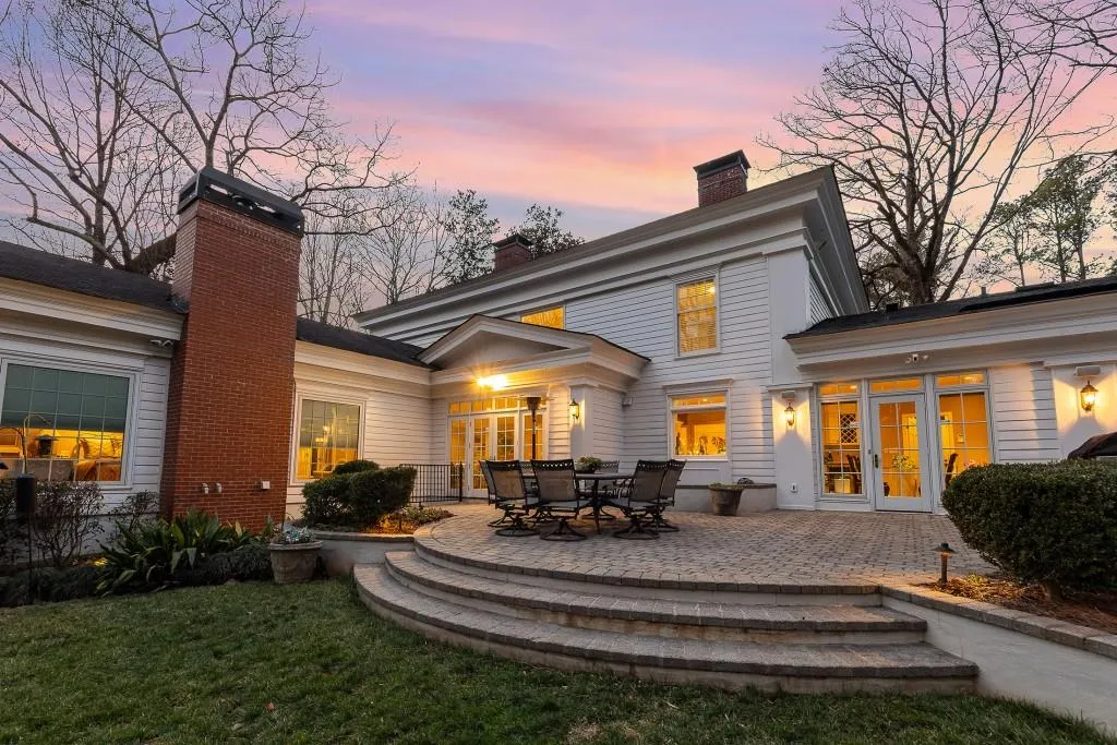 8 River Park Drive, Atlanta, Georgia 30328, 7 Bedrooms Bedrooms, ,5 BathroomsBathrooms,Residential,For Sale,8 River Park Drive,7716495