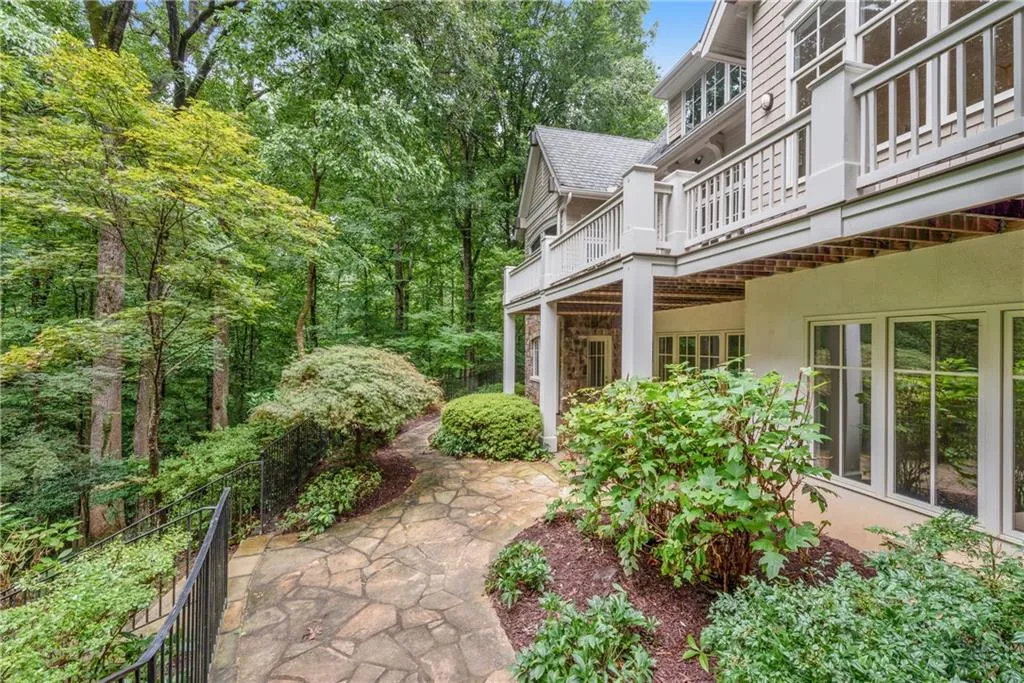 310 Tara Trail, Atlanta, Georgia 30327, 7 Bedrooms Bedrooms, ,7 BathroomsBathrooms,Residential,Sold,310 Tara Trail,6772483