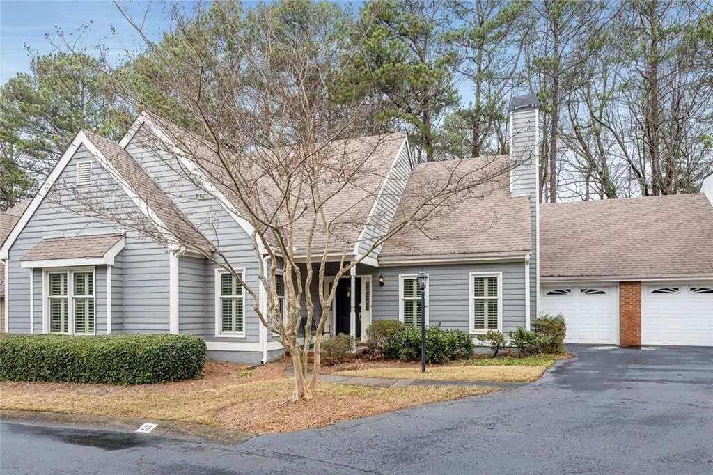 20 Vernon Glen Court, Sandy Springs, Georgia 30338, 3 Bedrooms Bedrooms, ,3 BathroomsBathrooms,Residential,Sold,20 Vernon Glen Court,6680961