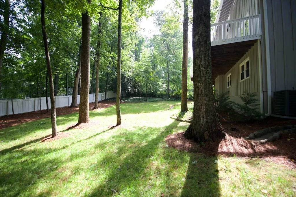 180 Old College Way, Sandy Springs, Georgia 30328, 5 Bedrooms Bedrooms, ,3 BathroomsBathrooms,Residential,Sold,180 Old College Way,6035678