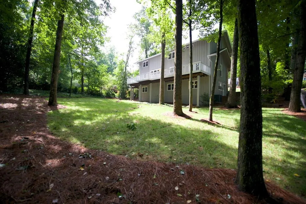 180 Old College Way, Sandy Springs, Georgia 30328, 5 Bedrooms Bedrooms, ,3 BathroomsBathrooms,Residential,Sold,180 Old College Way,6035678