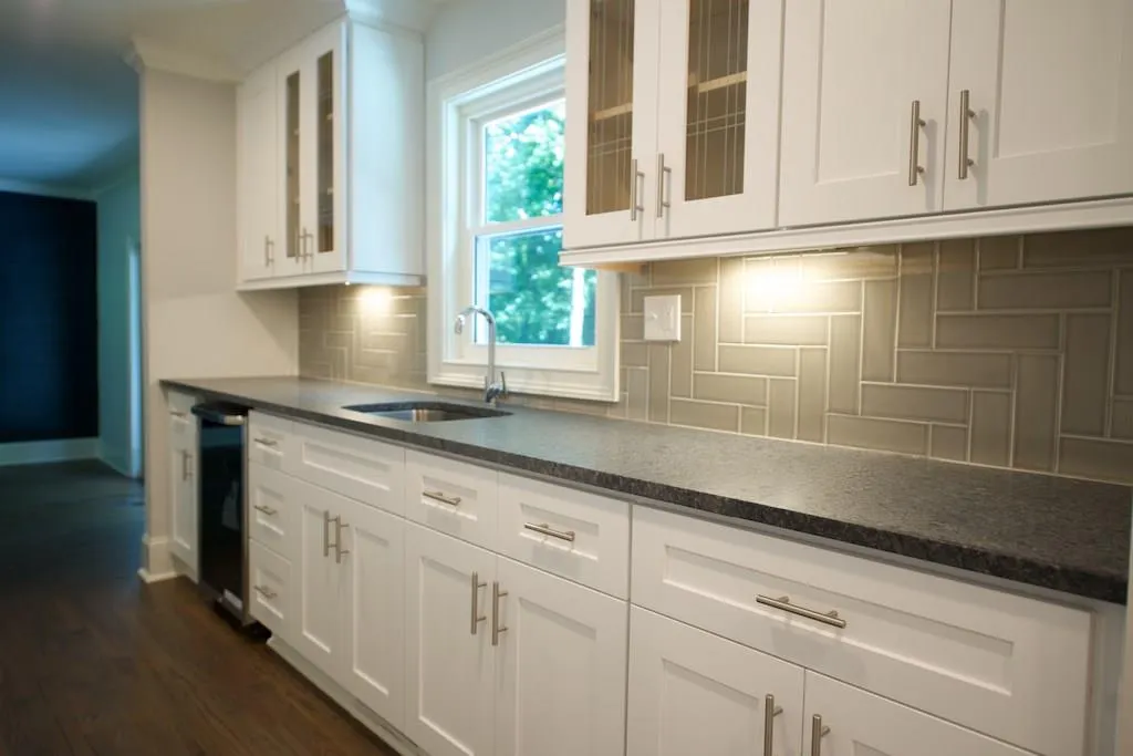 180 Old College Way, Sandy Springs, Georgia 30328, 5 Bedrooms Bedrooms, ,3 BathroomsBathrooms,Residential,Sold,180 Old College Way,6035678