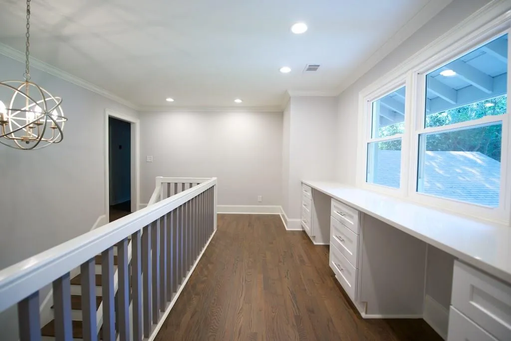180 Old College Way, Sandy Springs, Georgia 30328, 5 Bedrooms Bedrooms, ,3 BathroomsBathrooms,Residential,Sold,180 Old College Way,6035678