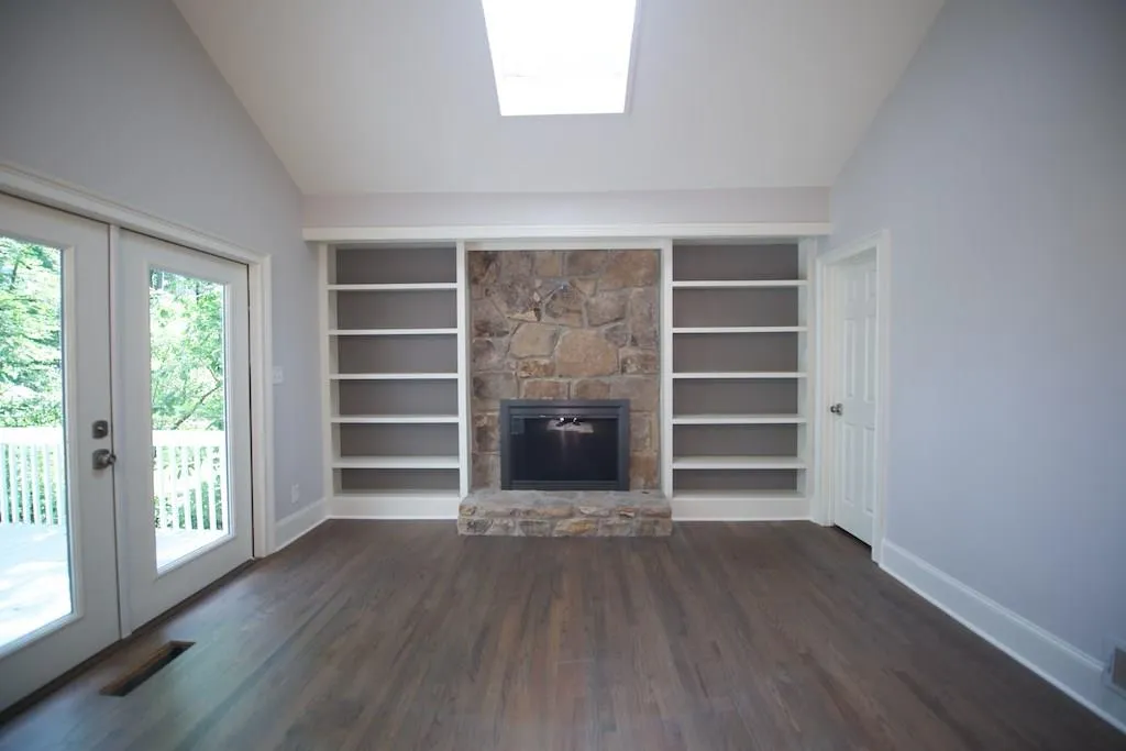180 Old College Way, Sandy Springs, Georgia 30328, 5 Bedrooms Bedrooms, ,3 BathroomsBathrooms,Residential,Sold,180 Old College Way,6035678
