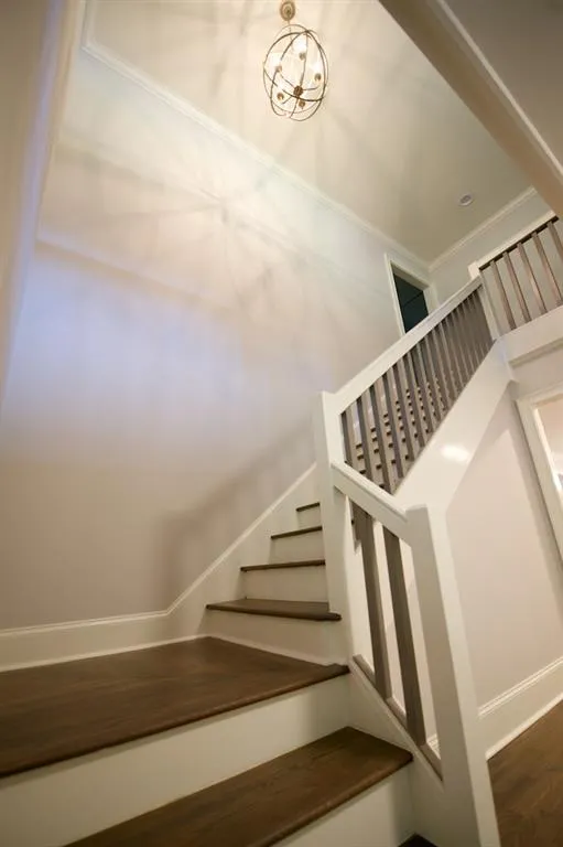 180 Old College Way, Sandy Springs, Georgia 30328, 5 Bedrooms Bedrooms, ,3 BathroomsBathrooms,Residential,Sold,180 Old College Way,6035678