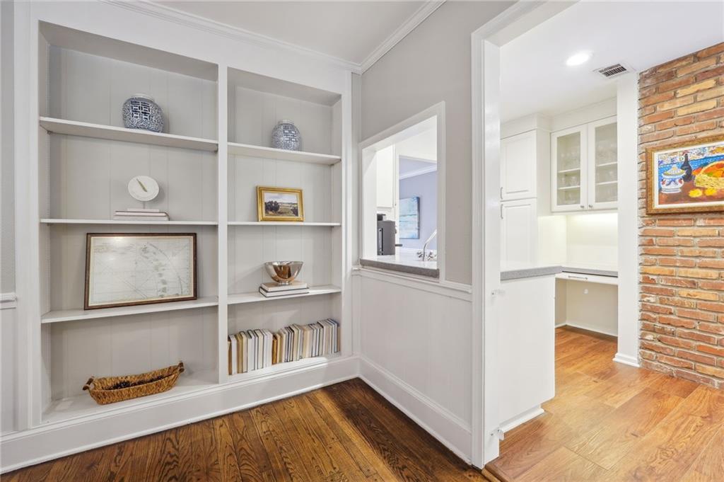 520 N Harbor Drive, Atlanta, Georgia 30328, 5 Bedrooms Bedrooms, ,3 BathroomsBathrooms,Residential,Sold,520 N Harbor Drive,7299059