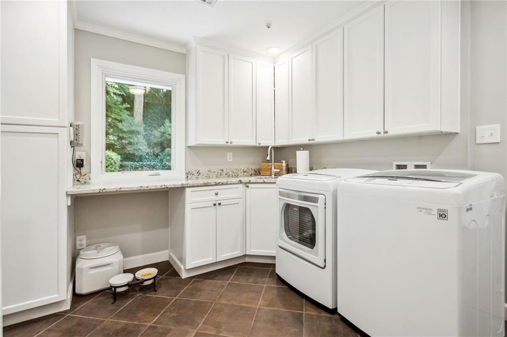520 N Harbor Drive, Atlanta, Georgia 30328, 5 Bedrooms Bedrooms, ,3 BathroomsBathrooms,Residential,Sold,520 N Harbor Drive,7299059
