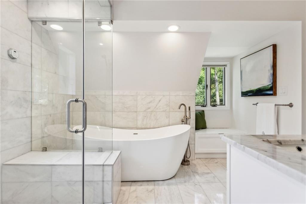 520 N Harbor Drive, Atlanta, Georgia 30328, 5 Bedrooms Bedrooms, ,3 BathroomsBathrooms,Residential,Sold,520 N Harbor Drive,7299059