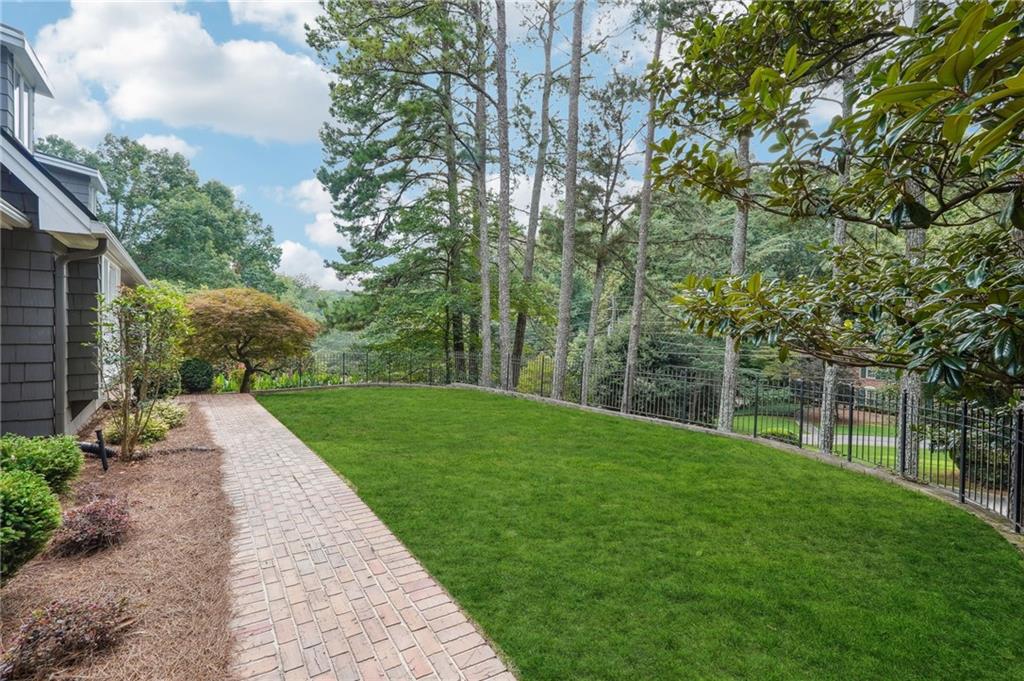 520 N Harbor Drive, Atlanta, Georgia 30328, 5 Bedrooms Bedrooms, ,3 BathroomsBathrooms,Residential,Sold,520 N Harbor Drive,7299059