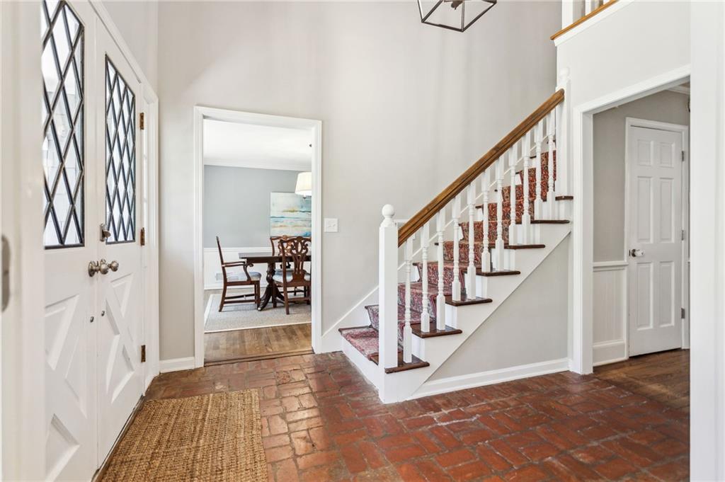 520 N Harbor Drive, Atlanta, Georgia 30328, 5 Bedrooms Bedrooms, ,3 BathroomsBathrooms,Residential,Sold,520 N Harbor Drive,7299059