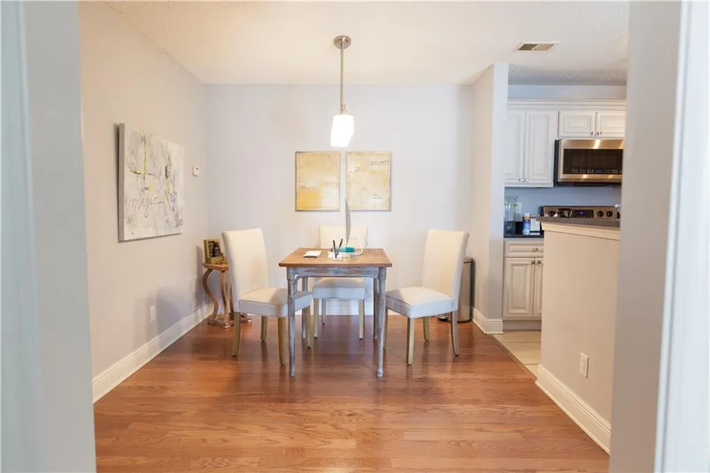 6303 Santa Fe Parkway, Sandy Springs, Georgia 30350, 2 Bedrooms Bedrooms, ,2 BathroomsBathrooms,Residential,Sold,6303 Santa Fe Parkway,5957309