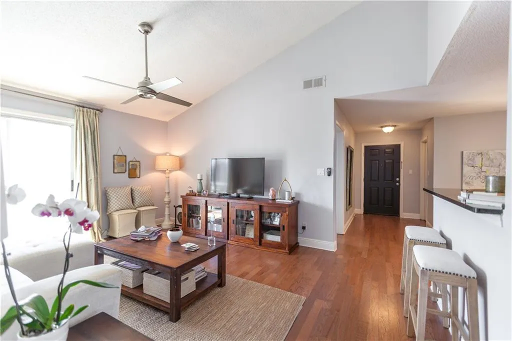 6303 Santa Fe Parkway, Sandy Springs, Georgia 30350, 2 Bedrooms Bedrooms, ,2 BathroomsBathrooms,Residential,Sold,6303 Santa Fe Parkway,5957309