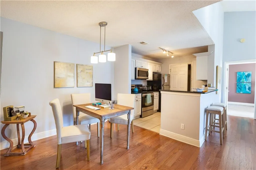 6303 Santa Fe Parkway, Sandy Springs, Georgia 30350, 2 Bedrooms Bedrooms, ,2 BathroomsBathrooms,Residential,Sold,6303 Santa Fe Parkway,5957309