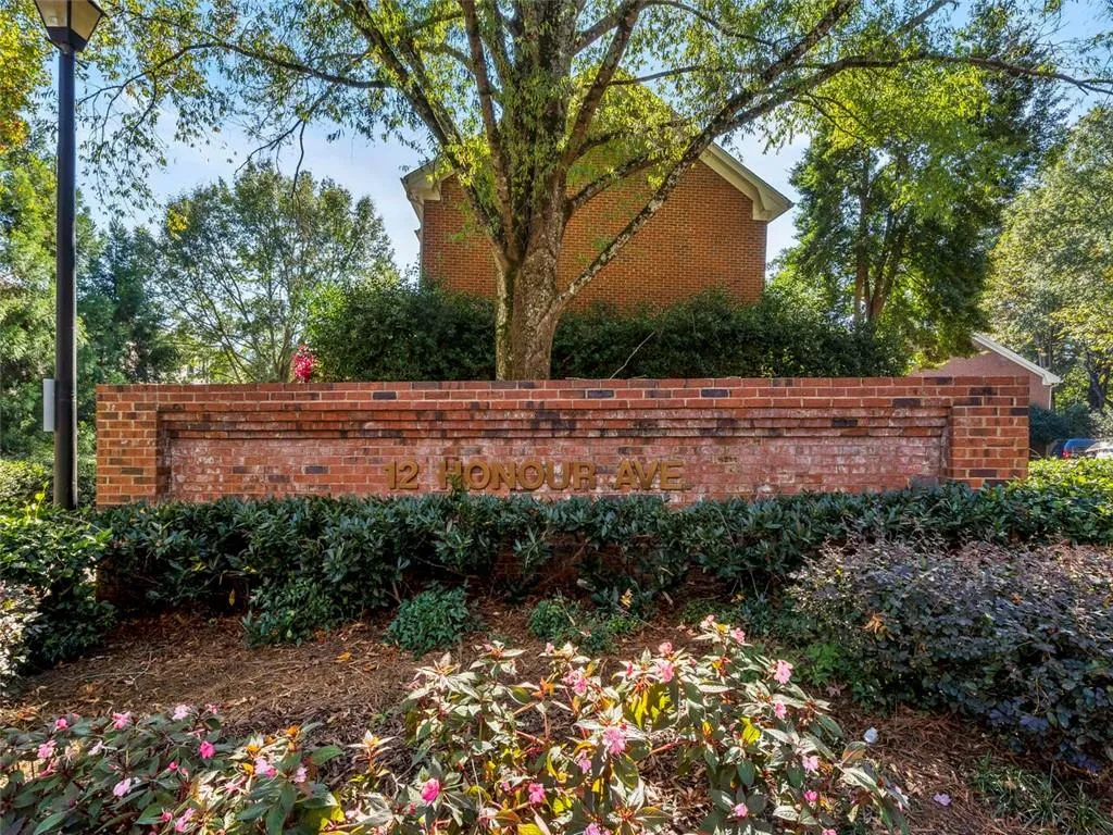 12 Honour Avenue Nw Unit 10, Atlanta, Georgia 30305, 2 Bedrooms Bedrooms, ,2 BathroomsBathrooms,Residential,Sold,12 Honour Avenue Nw Unit 10,6807812