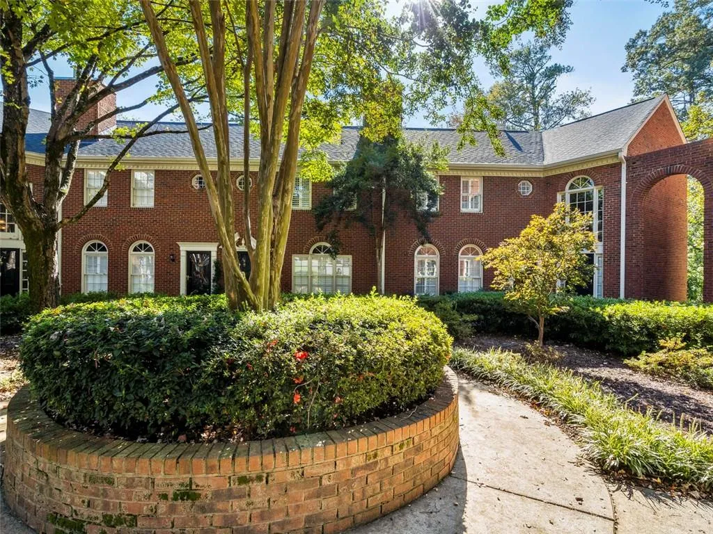 12 Honour Avenue Nw Unit 10, Atlanta, Georgia 30305, 2 Bedrooms Bedrooms, ,2 BathroomsBathrooms,Residential,Sold,12 Honour Avenue Nw Unit 10,6807812
