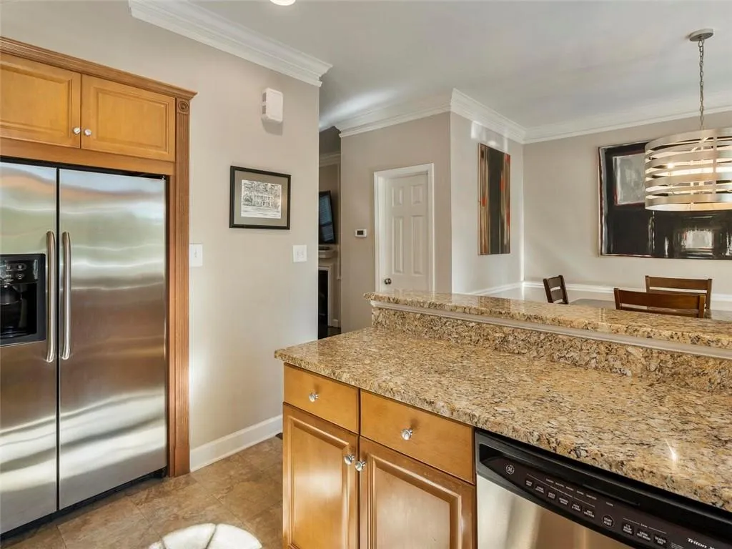 12 Honour Avenue Nw Unit 10, Atlanta, Georgia 30305, 2 Bedrooms Bedrooms, ,2 BathroomsBathrooms,Residential,Sold,12 Honour Avenue Nw Unit 10,6807812