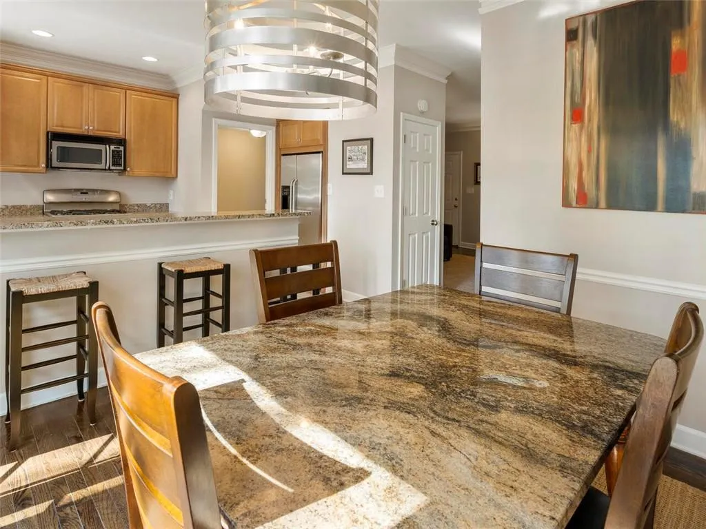 12 Honour Avenue Nw Unit 10, Atlanta, Georgia 30305, 2 Bedrooms Bedrooms, ,2 BathroomsBathrooms,Residential,Sold,12 Honour Avenue Nw Unit 10,6807812
