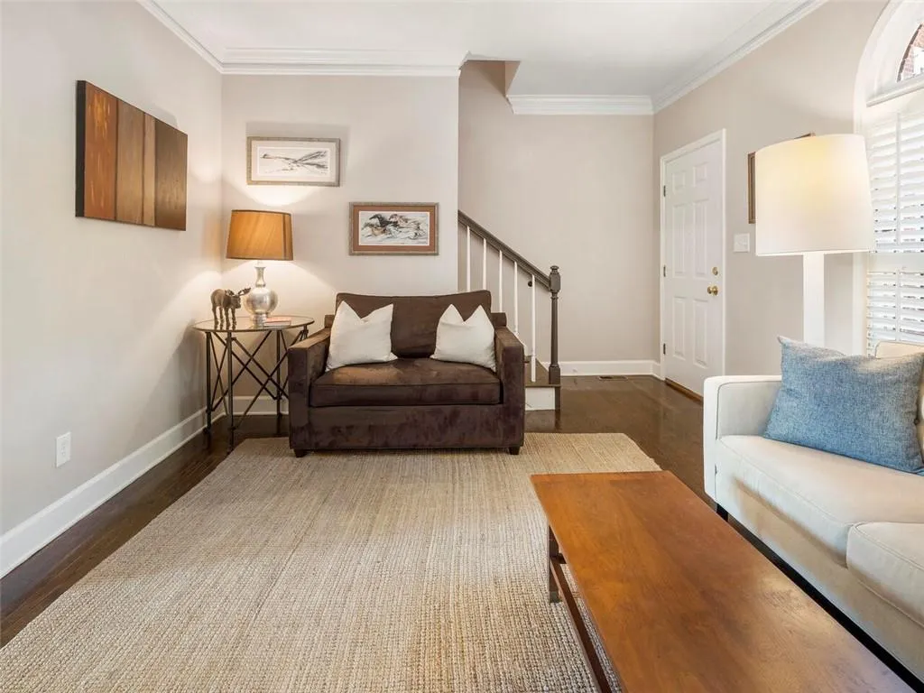 12 Honour Avenue Nw Unit 10, Atlanta, Georgia 30305, 2 Bedrooms Bedrooms, ,2 BathroomsBathrooms,Residential,Sold,12 Honour Avenue Nw Unit 10,6807812