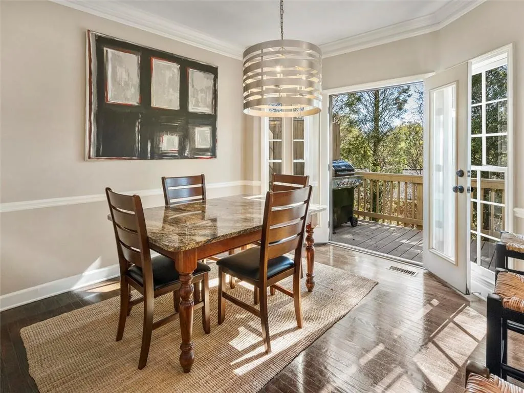12 Honour Avenue Nw Unit 10, Atlanta, Georgia 30305, 2 Bedrooms Bedrooms, ,2 BathroomsBathrooms,Residential,Sold,12 Honour Avenue Nw Unit 10,6807812