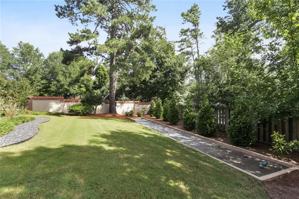 400 Wembley Circle, Sandy Springs, Georgia 30328, 5 Bedrooms Bedrooms, ,4 BathroomsBathrooms,Residential,Sold,400 Wembley Circle,6774251