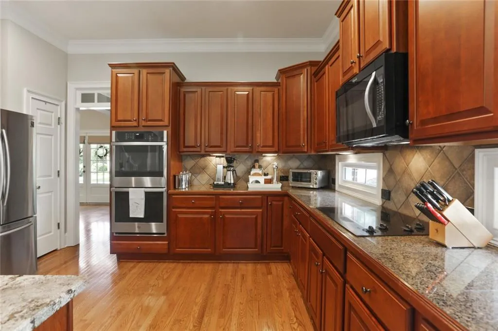 400 Wembley Circle, Sandy Springs, Georgia 30328, 5 Bedrooms Bedrooms, ,4 BathroomsBathrooms,Residential,Sold,400 Wembley Circle,6774251