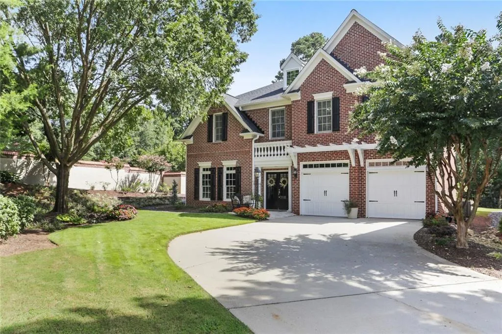 400 Wembley Circle, Sandy Springs, Georgia 30328, 5 Bedrooms Bedrooms, ,4 BathroomsBathrooms,Residential,Sold,400 Wembley Circle,6774251