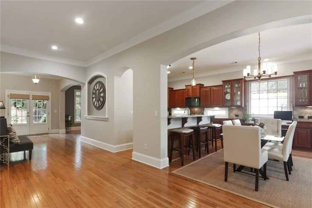 400 Wembley Circle, Sandy Springs, Georgia 30328, 5 Bedrooms Bedrooms, ,4 BathroomsBathrooms,Residential,Sold,400 Wembley Circle,6774251