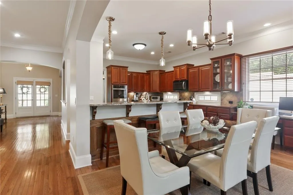 400 Wembley Circle, Sandy Springs, Georgia 30328, 5 Bedrooms Bedrooms, ,4 BathroomsBathrooms,Residential,Sold,400 Wembley Circle,6774251