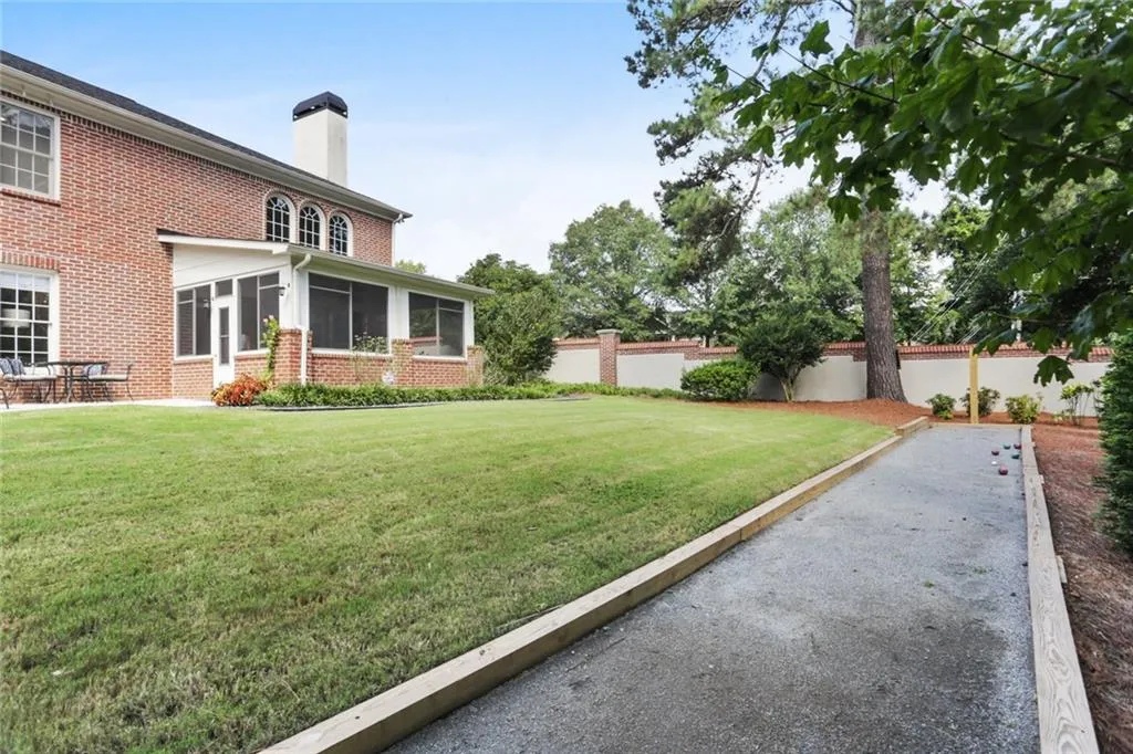 400 Wembley Circle, Sandy Springs, Georgia 30328, 5 Bedrooms Bedrooms, ,4 BathroomsBathrooms,Residential,Sold,400 Wembley Circle,6774251