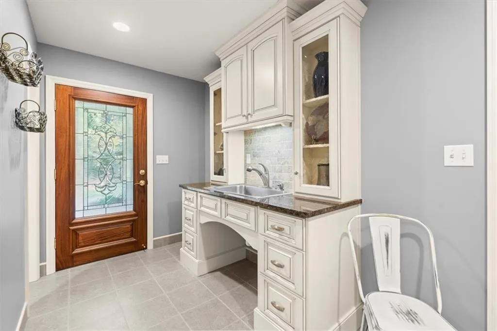 Mudroom from the friends porch entry