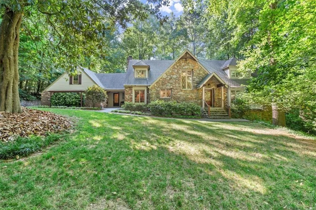 18 River Park Drive, Atlanta, Georgia 30328, 4 Bedrooms Bedrooms, ,3 BathroomsBathrooms,Residential,Sold,18 River Park Drive,7409456