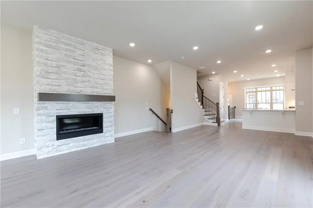 4329 Parkside Place Unit 14, Sandy Springs, Georgia 30342, 3 Bedrooms Bedrooms, ,3 BathroomsBathrooms,Residential,Sold,4329 Parkside Place Unit 14,6114599