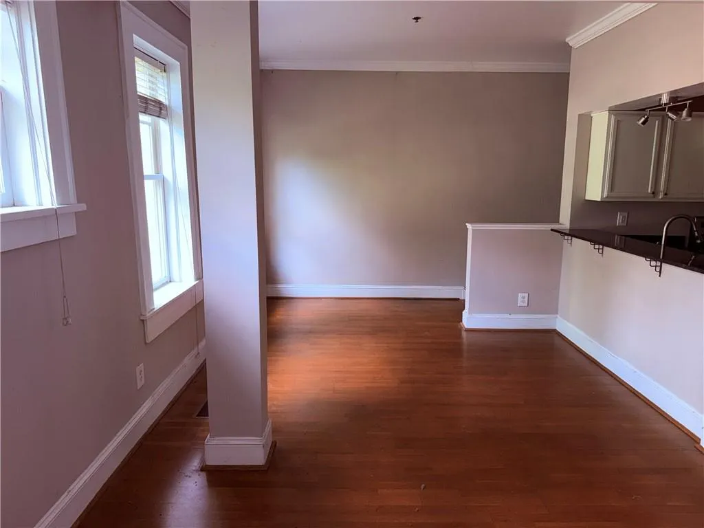 2855 Peachtree Road Ne Unit 103, Atlanta, Georgia 30305, 2 Bedrooms Bedrooms, 0 ,2 BathroomsBathrooms,Residential,For Sale,2855 Peachtree Road Ne Unit 103,7831426