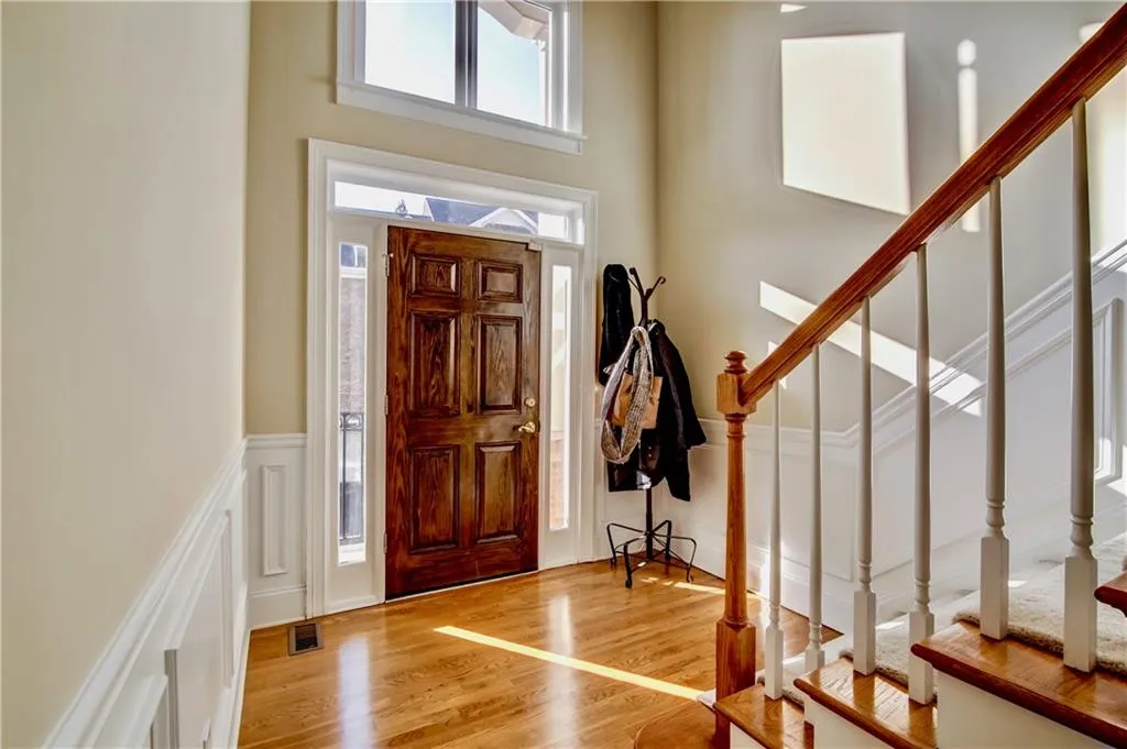 1002 Heatherbrooke Lane Ne, Atlanta, Georgia 30324, 4 Bedrooms Bedrooms, ,4 BathroomsBathrooms,Residential,Sold,1002 Heatherbrooke Lane Ne,5786414