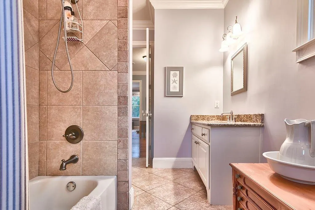 99 Spruell Springs Road, Atlanta, Georgia 30342, 5 Bedrooms Bedrooms, ,4 BathroomsBathrooms,Residential,Sold,99 Spruell Springs Road,6008456