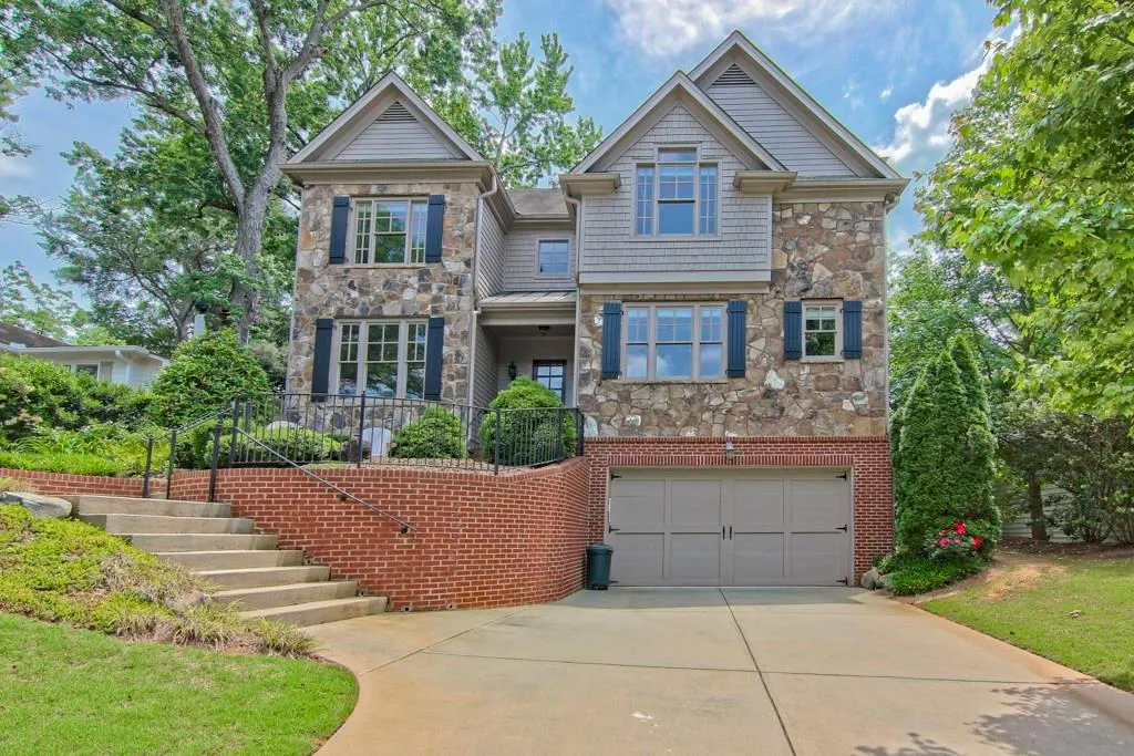 99 Spruell Springs Road, Atlanta, Georgia 30342, 5 Bedrooms Bedrooms, ,4 BathroomsBathrooms,Residential,Sold,99 Spruell Springs Road,6008456