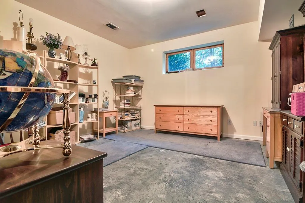 99 Spruell Springs Road, Atlanta, Georgia 30342, 5 Bedrooms Bedrooms, ,4 BathroomsBathrooms,Residential,Sold,99 Spruell Springs Road,6008456