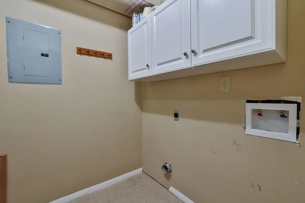 604 Woodcliff Drive, Sandy Springs, Georgia 30350, 2 Bedrooms Bedrooms, ,2 BathroomsBathrooms,Residential,Sold,604 Woodcliff Drive,7114408