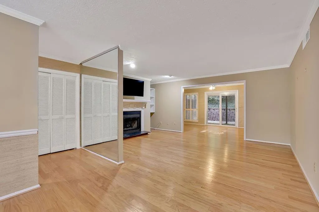 604 Woodcliff Drive, Sandy Springs, Georgia 30350, 2 Bedrooms Bedrooms, ,2 BathroomsBathrooms,Residential,Sold,604 Woodcliff Drive,7114408